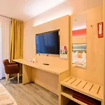 An Der Stadthalle Rostock-hbf (adults Only) ロストック
