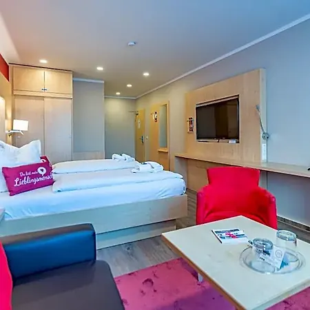 An Der Stadthalle Rostock-hbf (adults Only) 3*