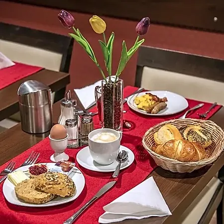 ホテル An Der Stadthalle Rostock-hbf (adults Only) 3*